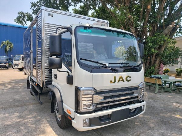 Xe TẢi Jac N200s E5 1.990kg ThÙng BẠt 5